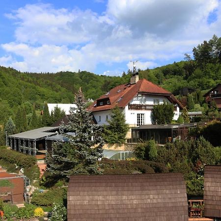 Penzion V Hluboke A Department Glamp Vsetin Luaran gambar